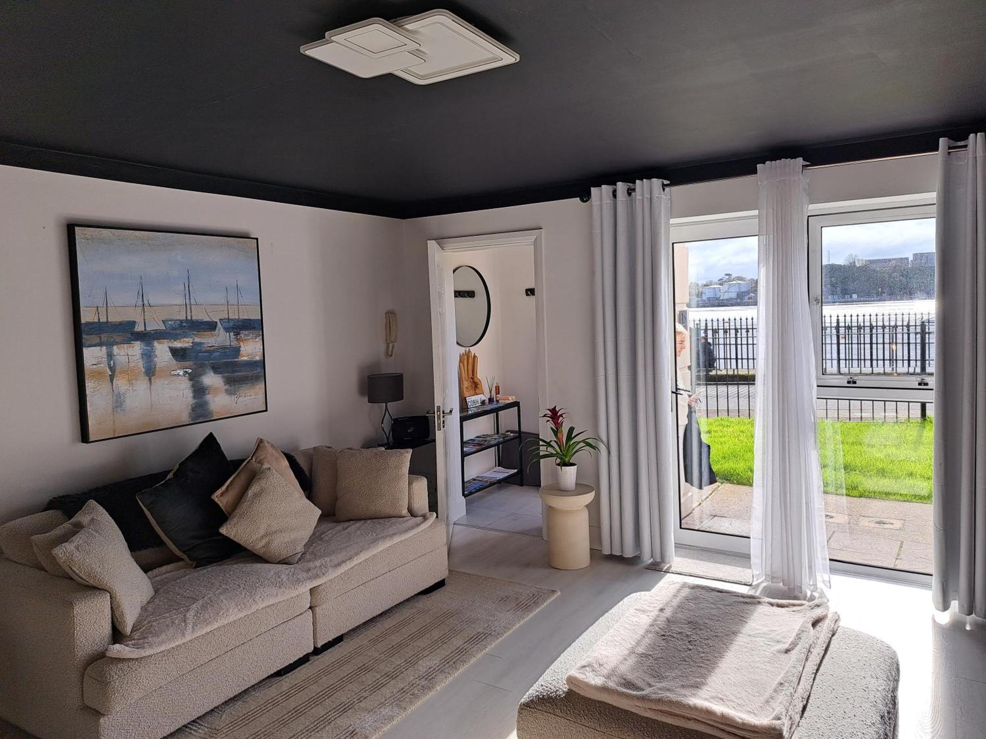 Seaview Apartment Suite Cobh Exterior foto